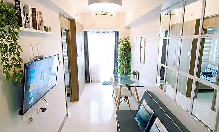 Smdc Coast Residences Near Picc World Trade Center Moa