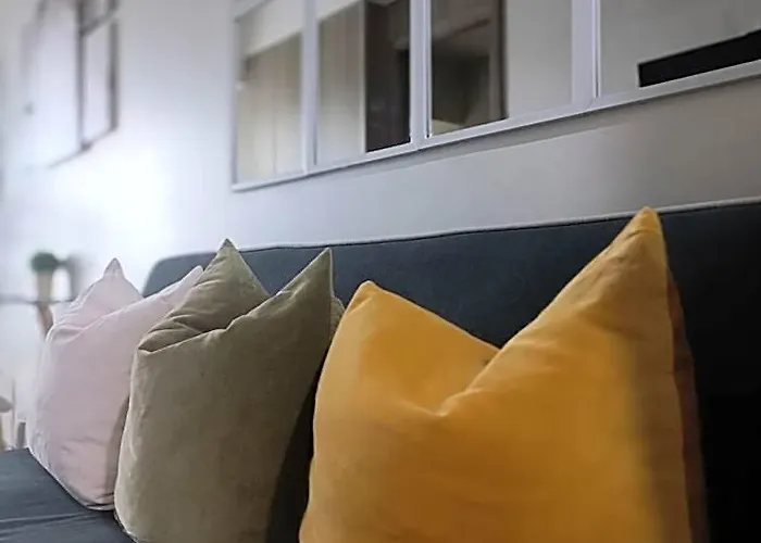 Hotel Smdc Coast Residences Near Picc World Trade Center Moa *