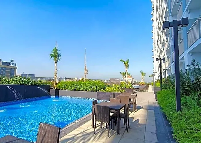 Smdc Coast Residences Near Picc World Trade Center Moa *
